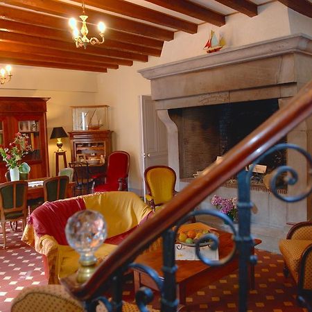 La Maison De Mariecamille Hotel Saint-Germain-Lembron Esterno foto